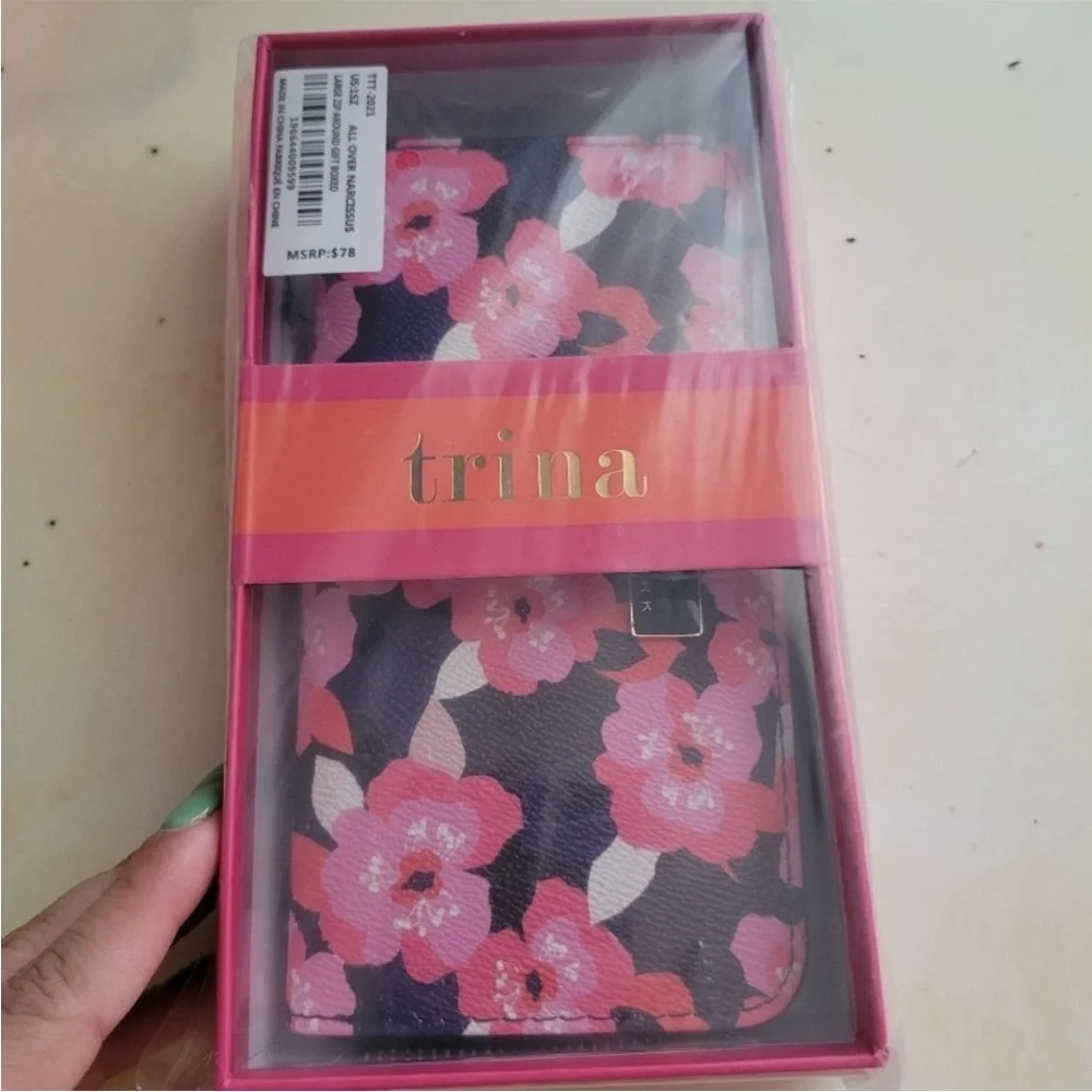 Trina Turk Black and Pink Floral Tote with Wallet. - Picture 5 of 7